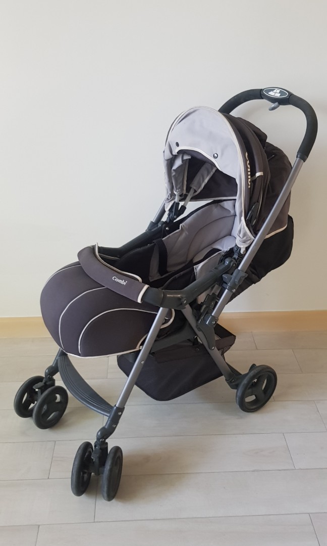Newborn to preschool stroller Combi Japan Urban Walker stroller baby