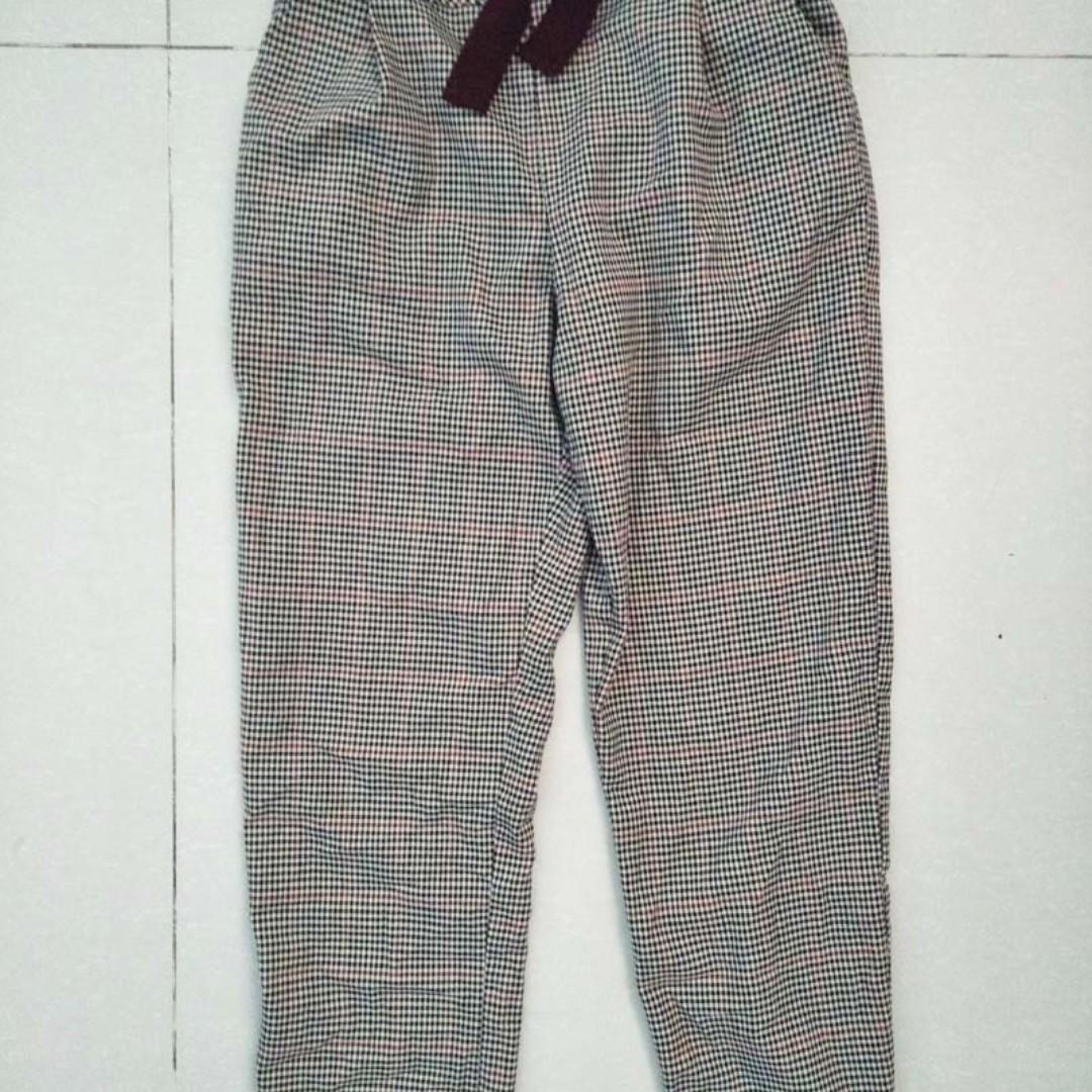 EUC ZARA GIRLS houndstooth pants size 10 140 Babies Kids