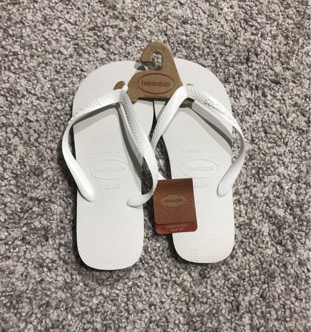 white colour slippers