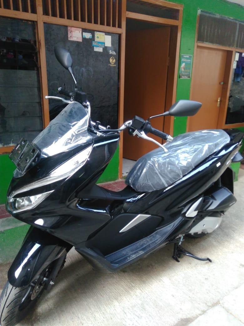 Honda PCX 2019 CBS Hitam Baru (0KM) MURAH !!, Motor di Carousell