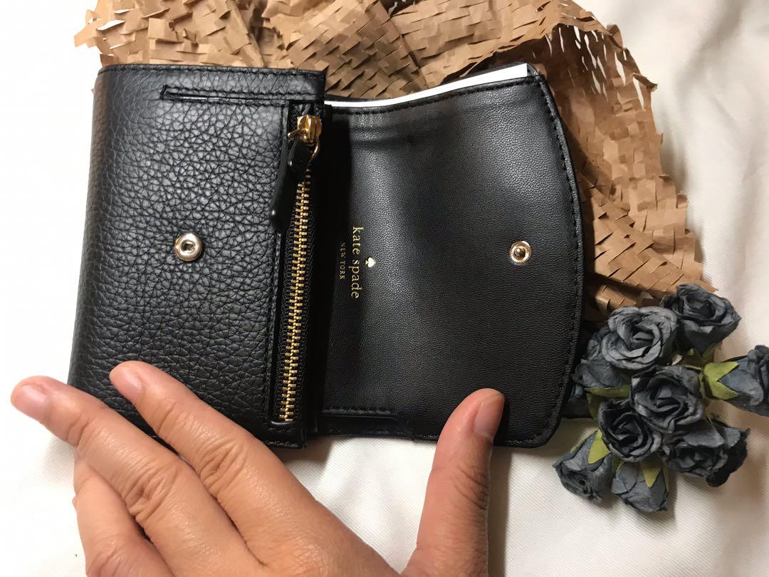 Kate spade larchmont avenue hot sale wallet