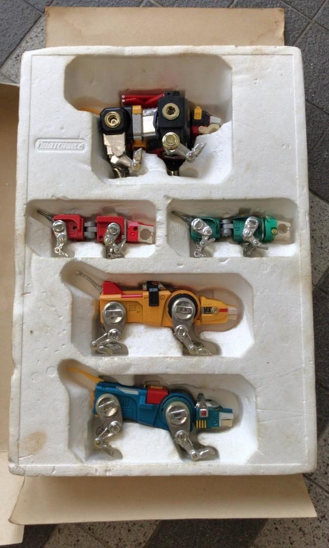 Matchbox Voltron III Deluxe Lion Set Vintage 1981 / 84 BIB Rare Diecast  Complete made in Japan.