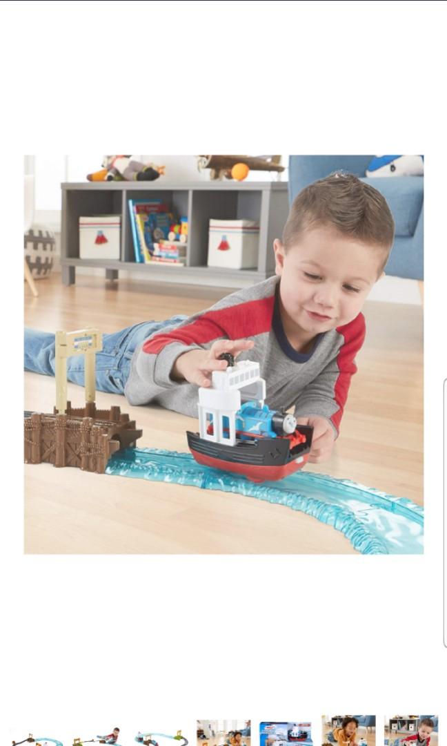 trackmaster boat & sea set