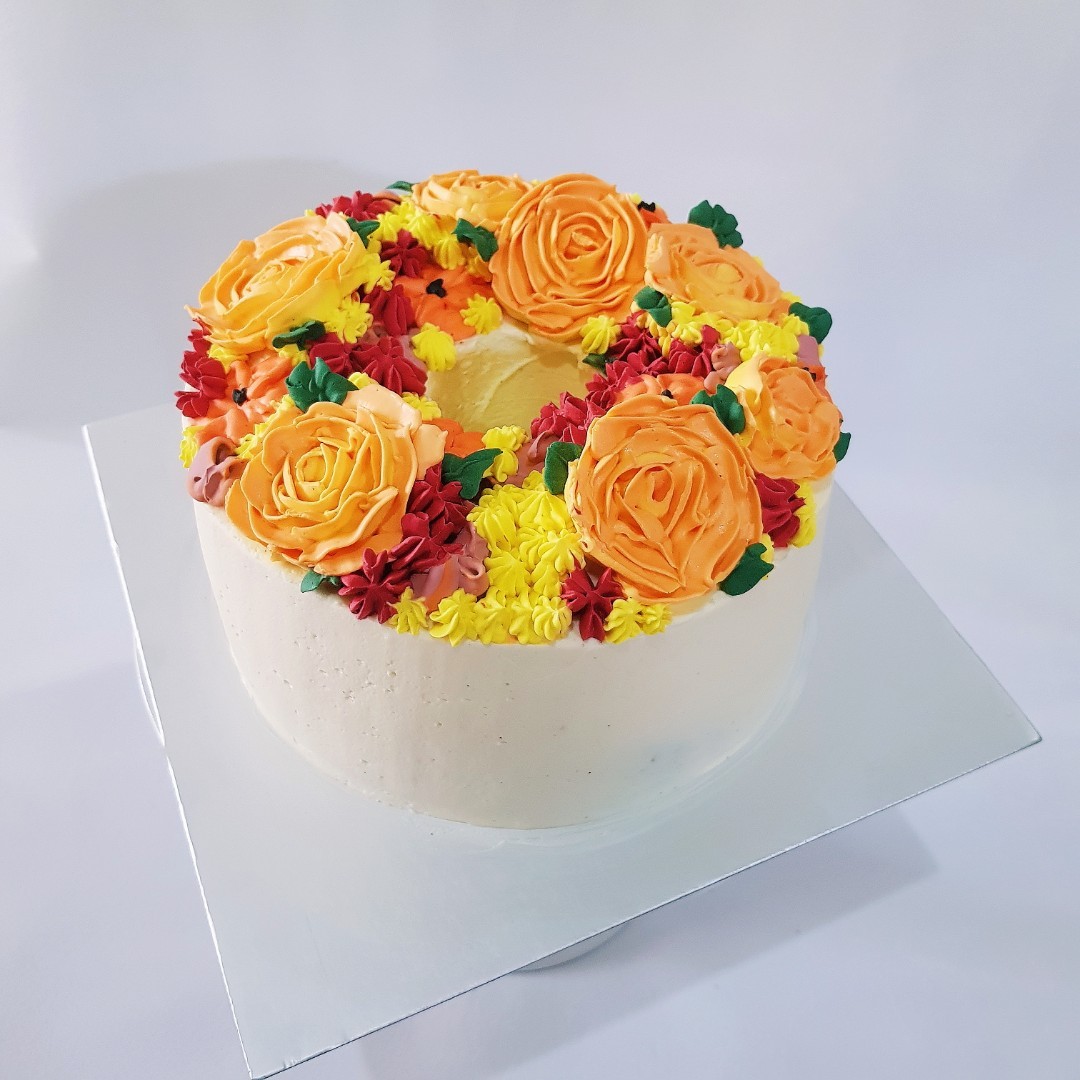 (NEW) CUSTOMISED CAKE, Food & Drinks, Homemade Bakes on Carousell