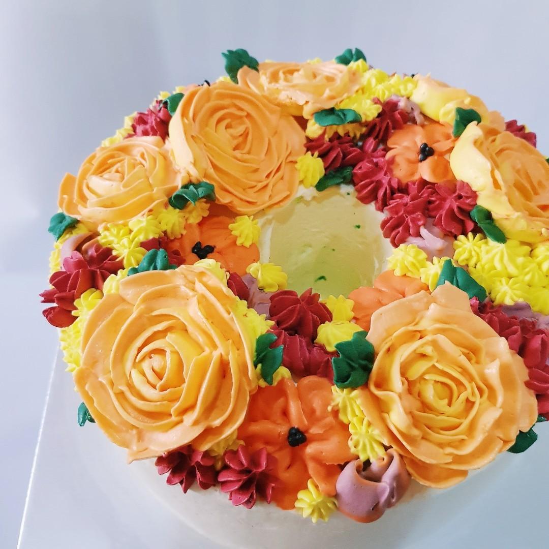 (NEW) CUSTOMISED CAKE, Food & Drinks, Homemade Bakes on Carousell