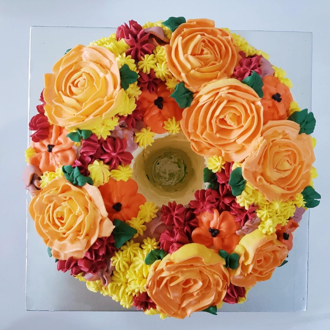 (NEW) CUSTOMISED CAKE, Food & Drinks, Homemade Bakes on Carousell