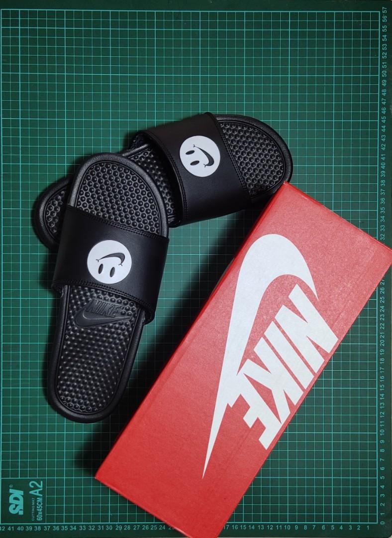 nike benassi smiley face