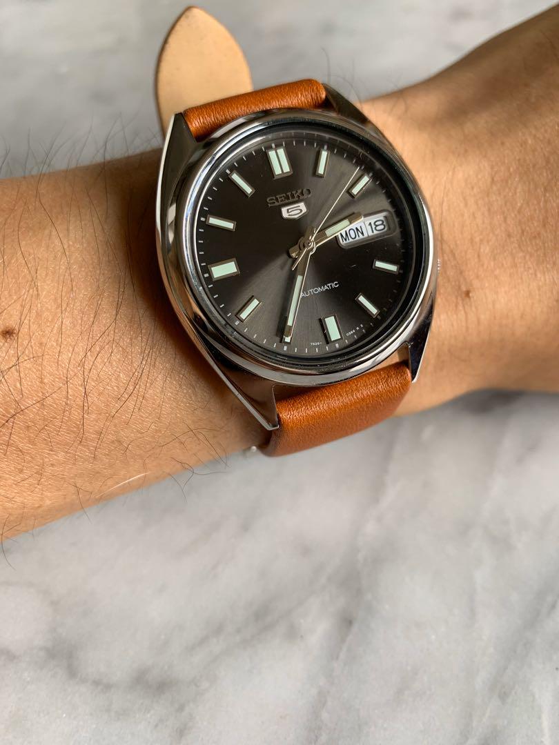 seiko snxs79 leather strap