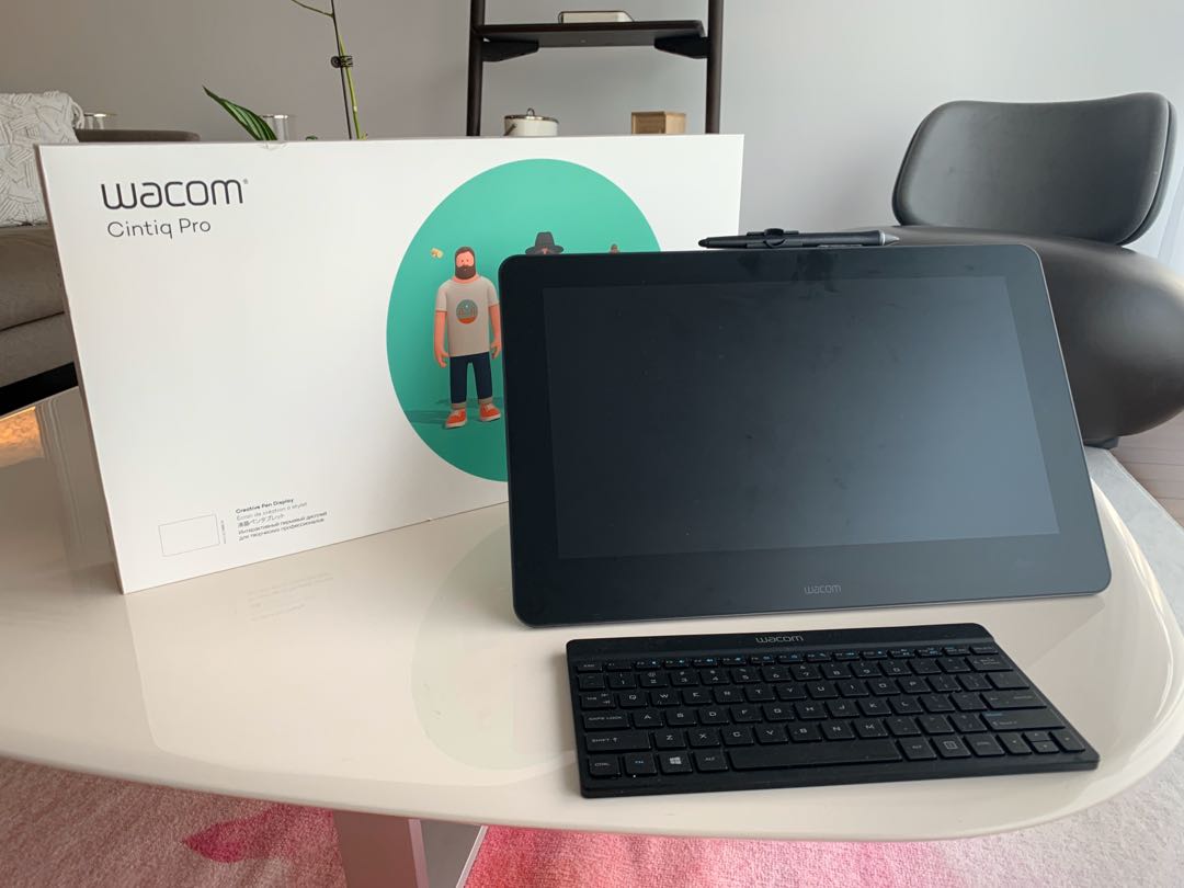 Cintiq Pro 16 with keyboard and stand, 電子產品, 電腦 ＆ 平板電腦