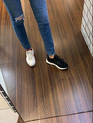 JUAL RUGI ADIDAS ULTRABOOST W
