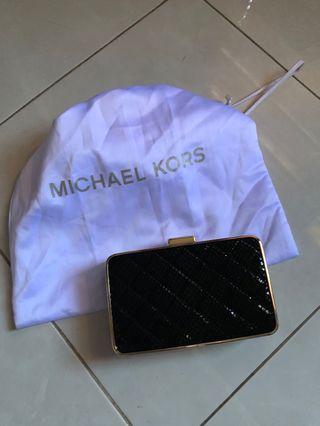 Michael kors sling bag chain  (uk 15x9,5 cm)