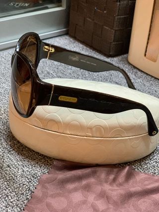 (Category: ) located in . Submitted by cherylluxe (Listing ID 256590518, Image 1). Description: .