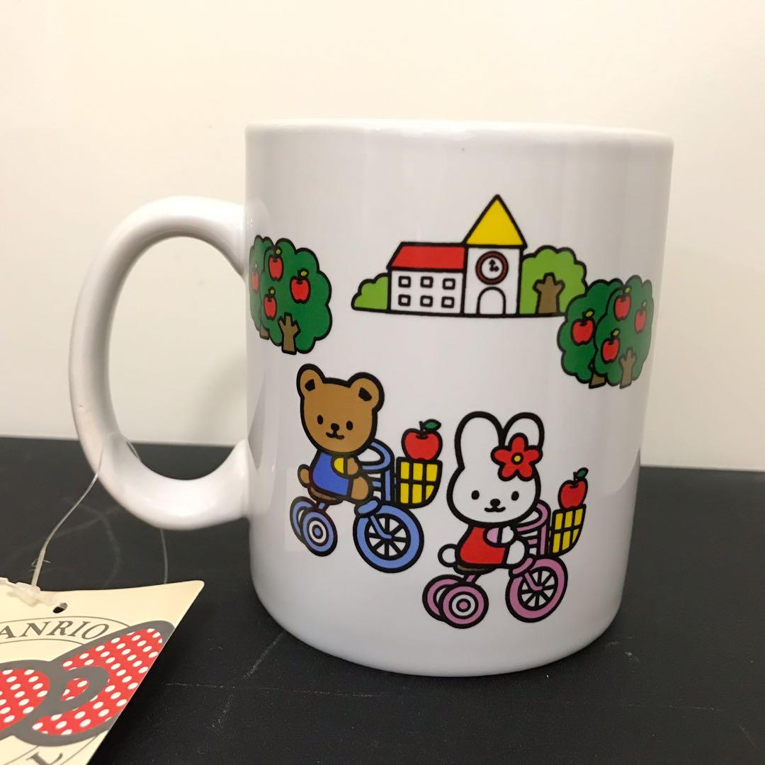 全新 Hello Kitty 陶瓷杯 日本 正版 杯, 傢俬＆家居, 廚具和餐具, 茶具配件 - Carousell