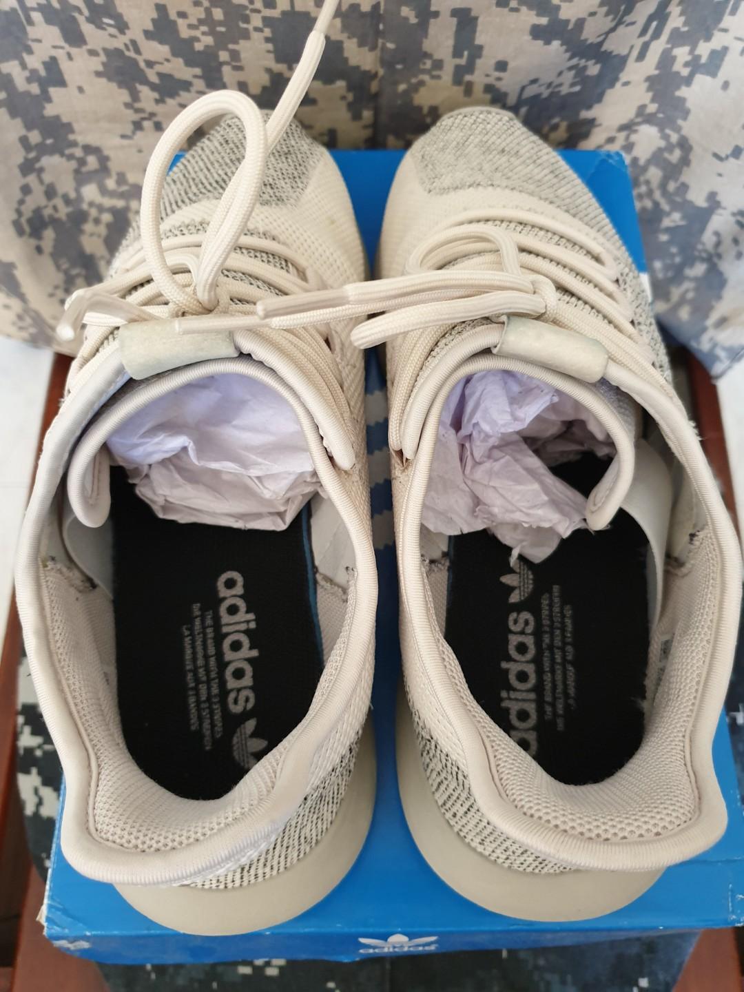 tubular shadow cream