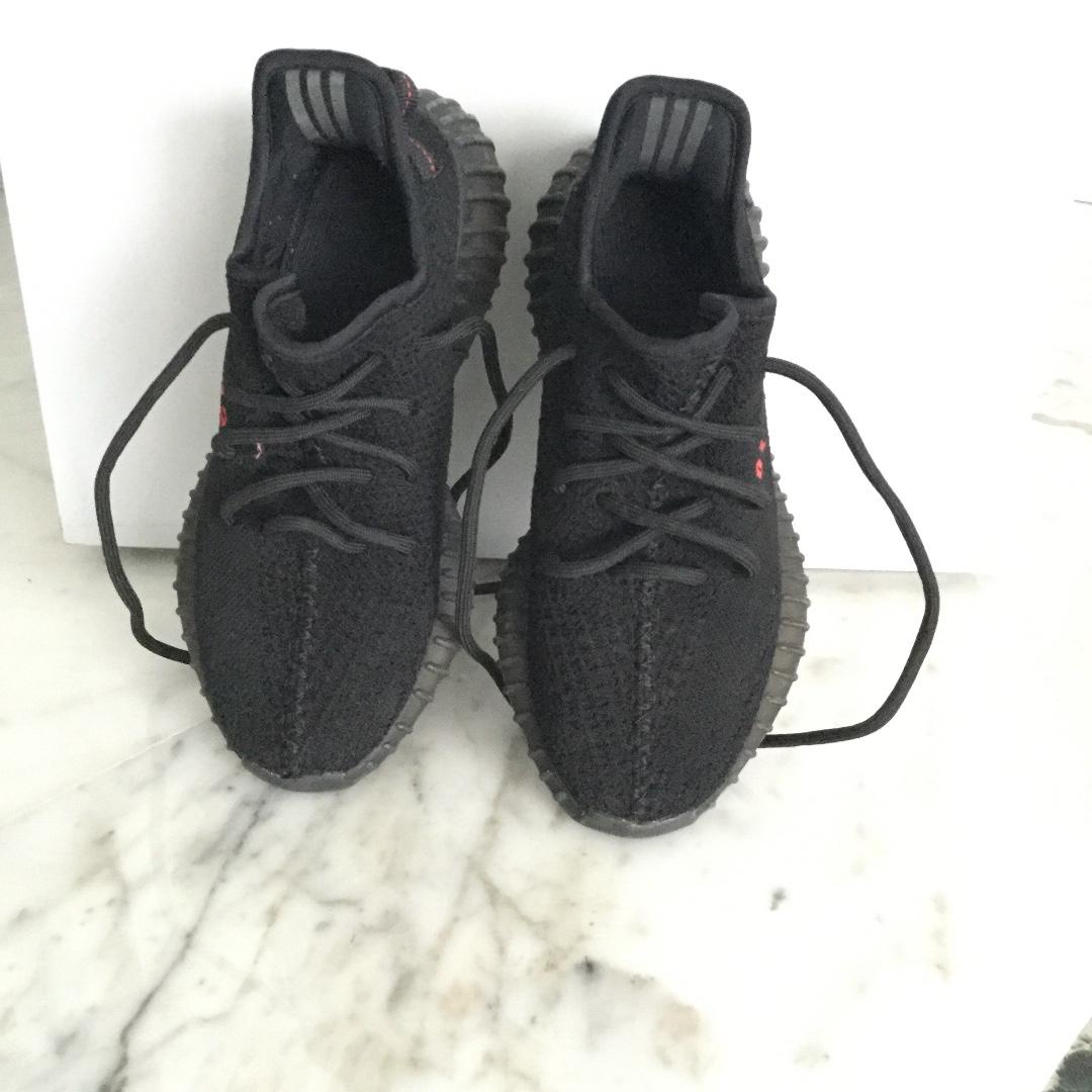 yeezy boost 350 v2 black red