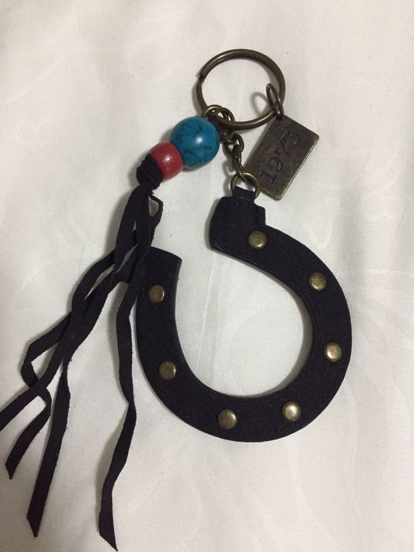 Billabong keychain shop