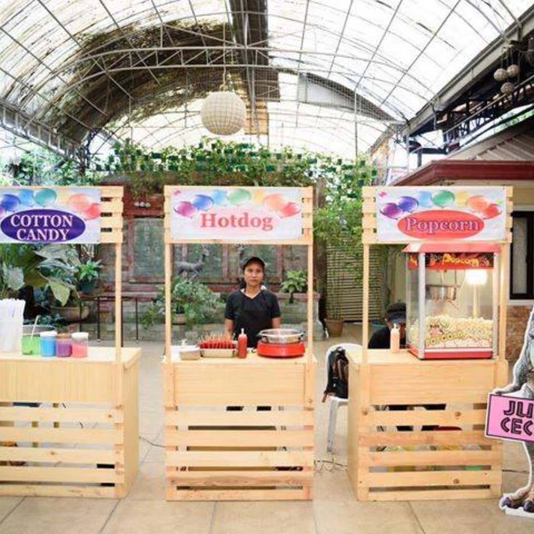 CORPORATE EVENTS and PARTIES Food Carts, Game booths, Balloon Decors