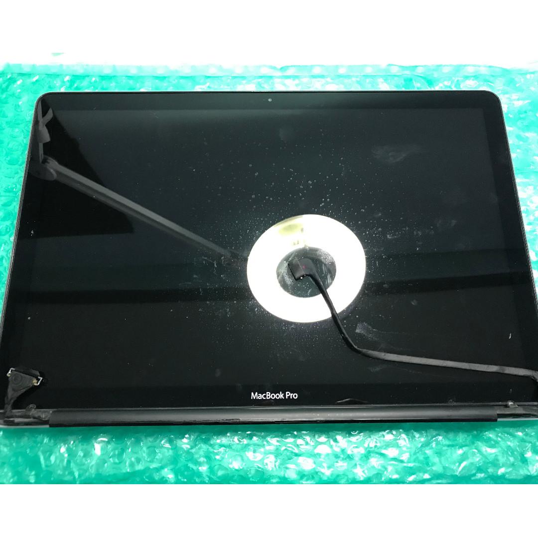 Display Assembly for Macbook Pro 15-Inch 2009 (Category: Computer Parts) located in Manila. Submitted by macforhelp (Listing ID 256533588, Image 2). Description: Display Assembly for Macbook Pro 15-Inch 2009 with Airport Card Glossy Part no.: 661-5215 Note: Apple Original Parts, NO hidden repair and NOT Refurbish, see to appreciate, 100% working parts WARRANTY: 2 months warranty Contact no.: 09297723561 (SMART) .