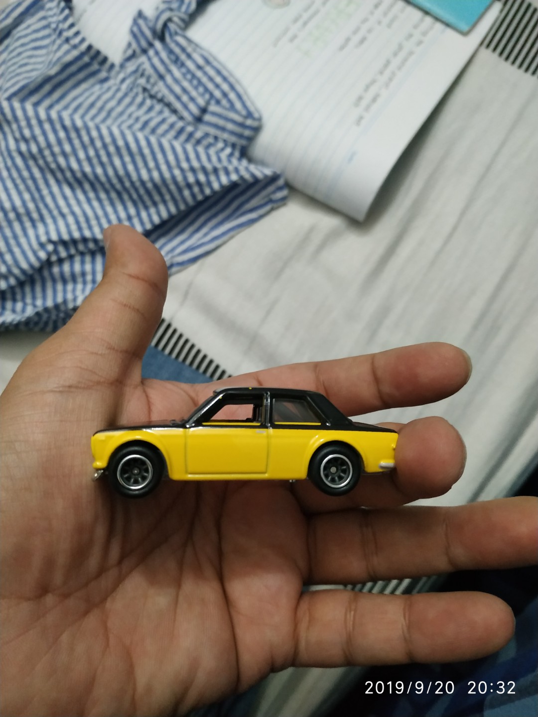 Hot wheels display case datsun 2025