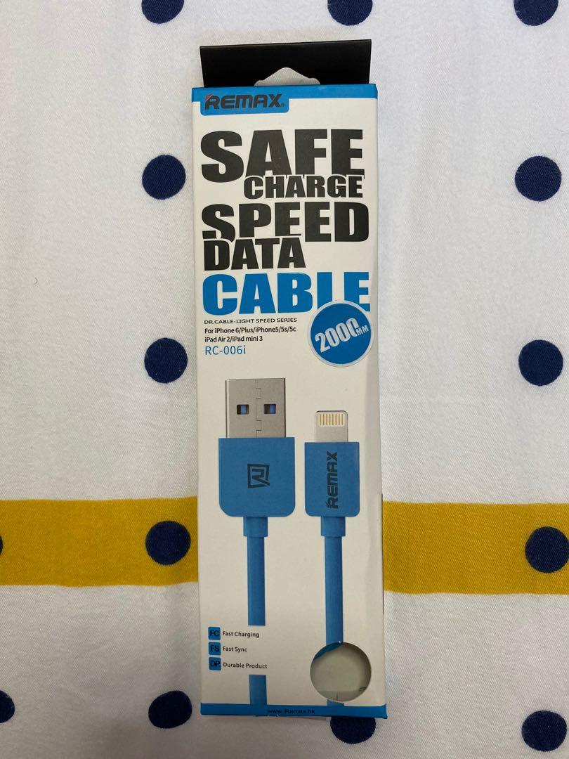 Lightning Cable (Category: Chargers & Cables) located in Singapore. Submitted by chunwui (Listing ID 256484277, Image 1). Description: Cable for Apple product.