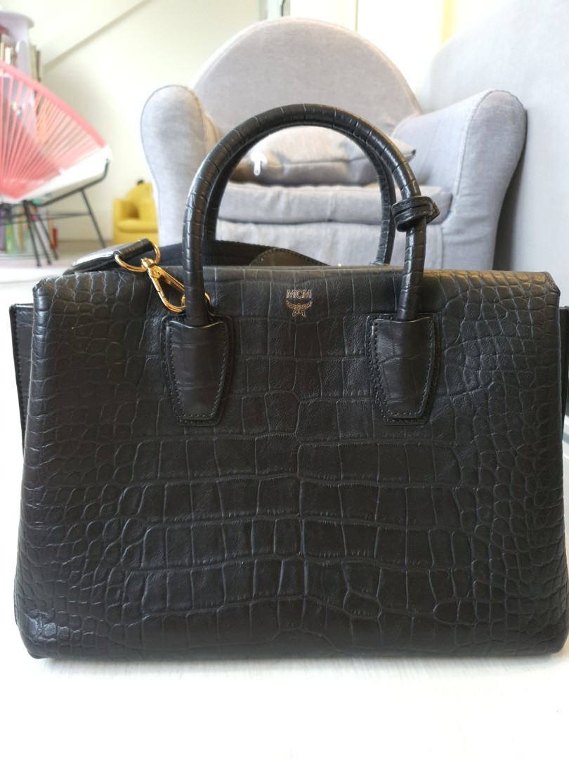 Mcm milla new arrivals medium black