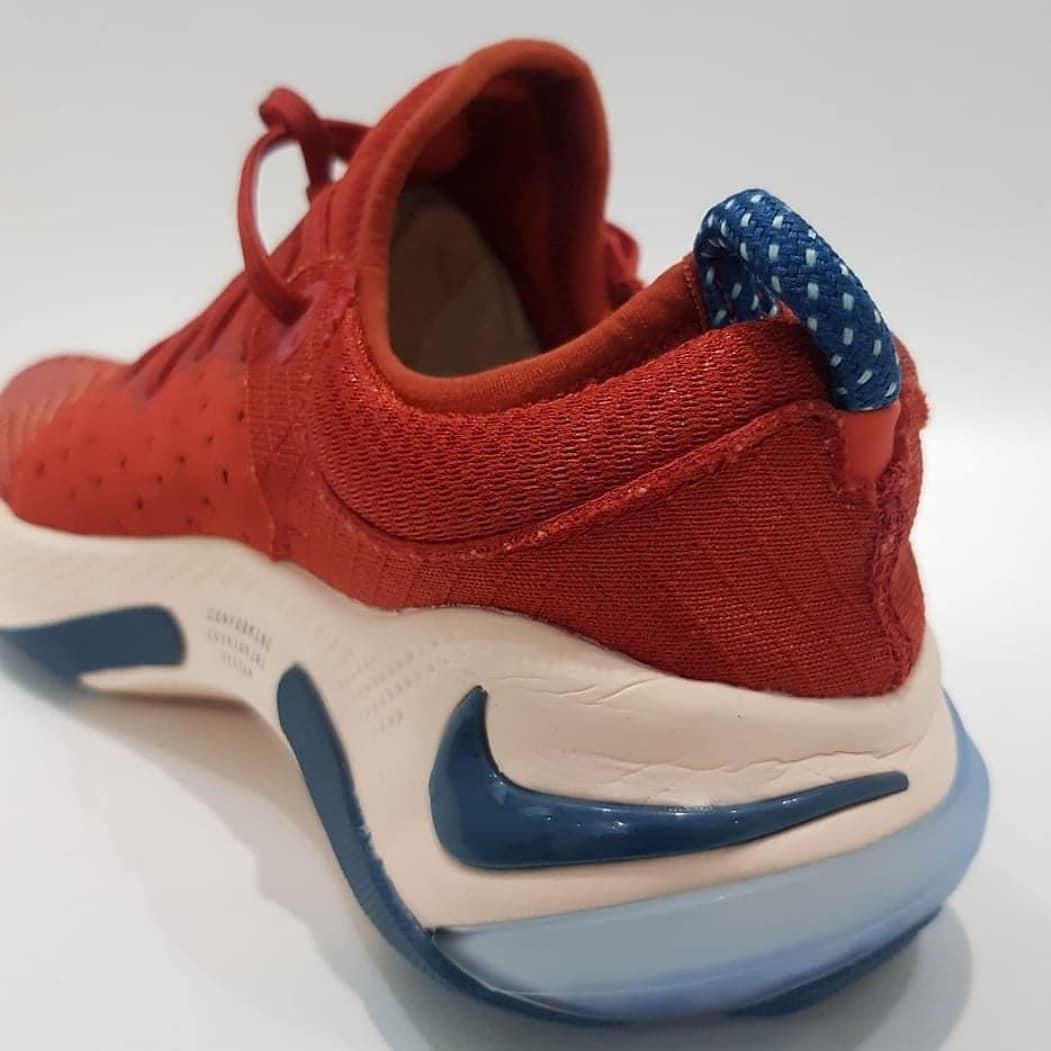 nike joy run flyknit