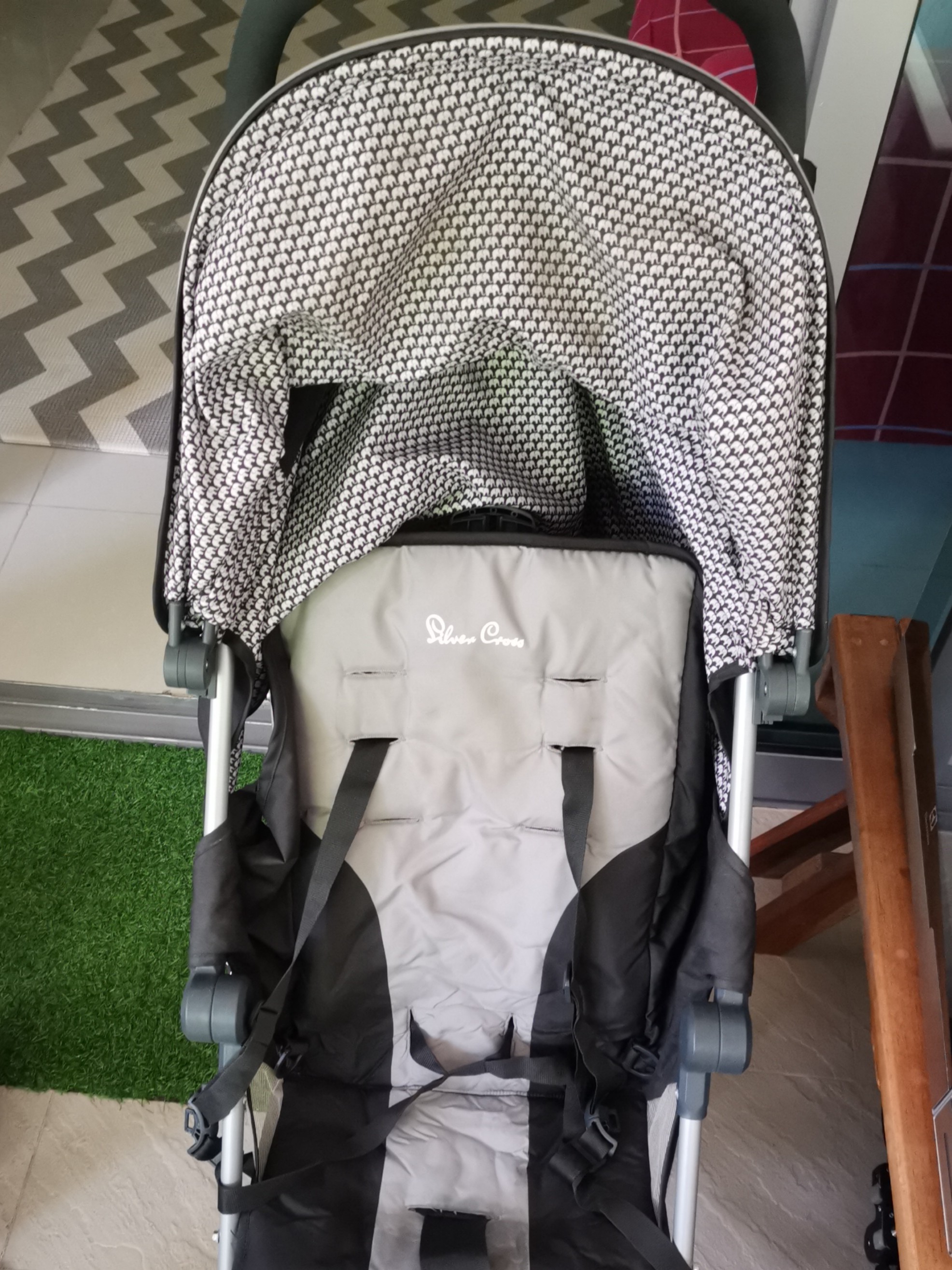 Silver Cross Umbrella Stroller Babies Kids Going Out