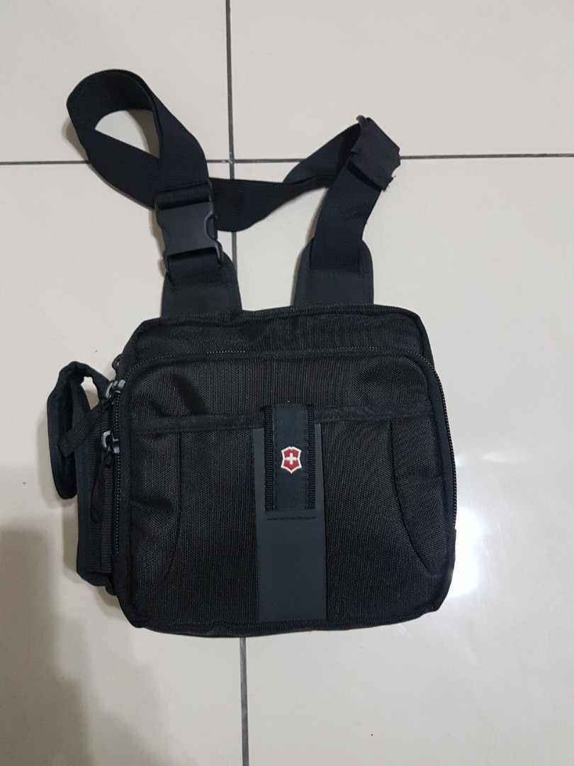 Sling sales bag victorinox