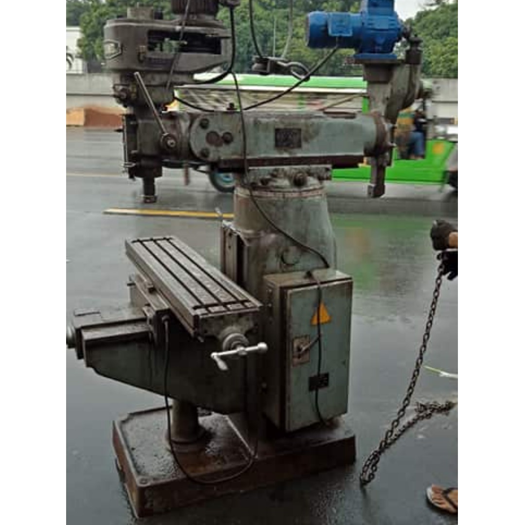 1 UNIT MILLING MACHINE, Commercial & Industrial, Industrial Equipment ...