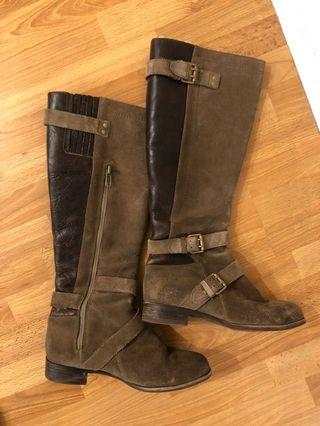 Ugg suede and fur lined leather boots (size 5)