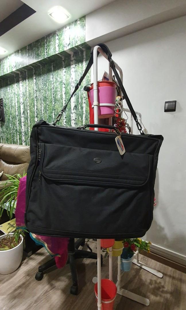 American tourister store garment bag