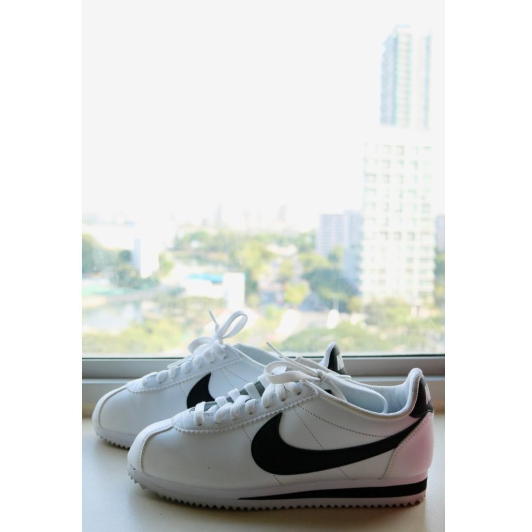 nike white leather trainers