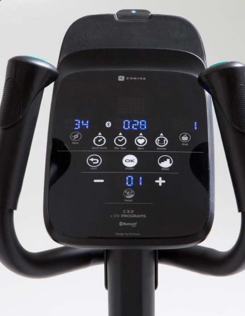 Domyos E-Shape 09 Elliptical Cross Trainer, Sports Equipment, Exercise ...