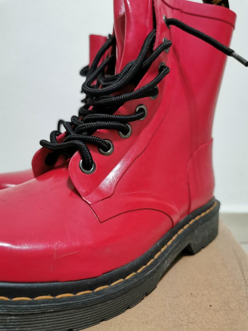 Dr Martens Boots red