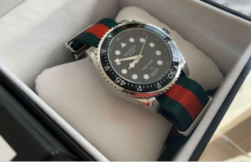 gucci dive watch green and red
