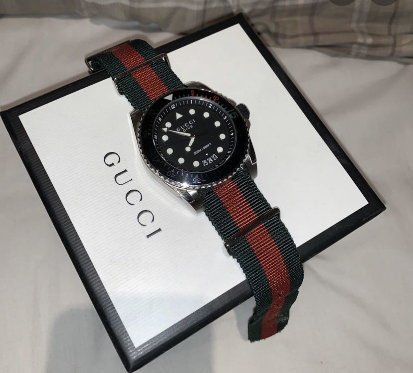 gucci dive watch green and red