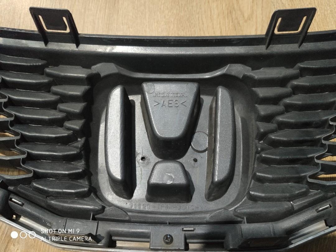 Honda jazz ge8 grill with red emblem original honda japan, Auto ...