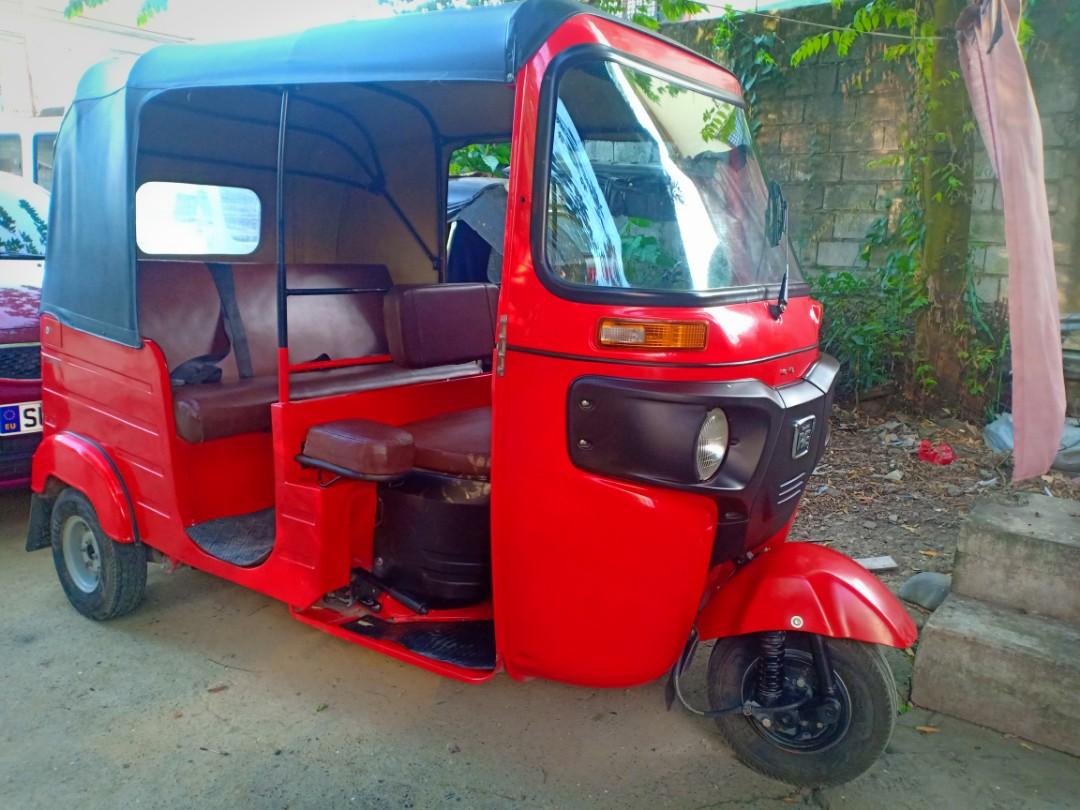 Kawasaki top bajaj tricycle
