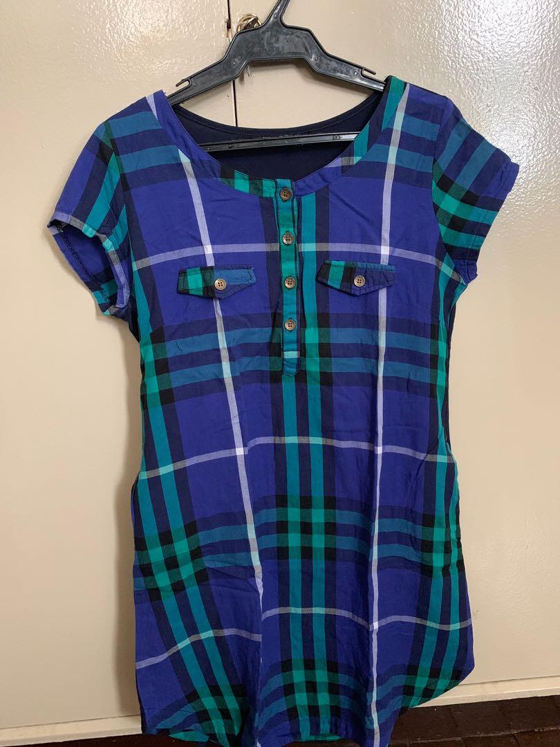 Maternity Dress (Category: Maternity wear) located in Mandaluyong City. Submitted by clowsit (Listing ID 256675986, Image 1). Description: Pre loved maternity dress Very comfy Excellent condition.