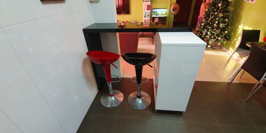 mini bar table with stools