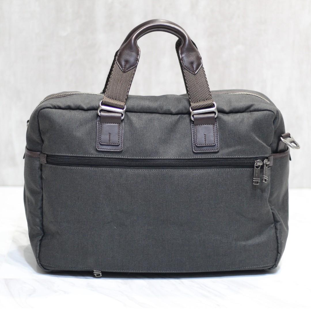Tumi alpha bravo everett essential on sale tote