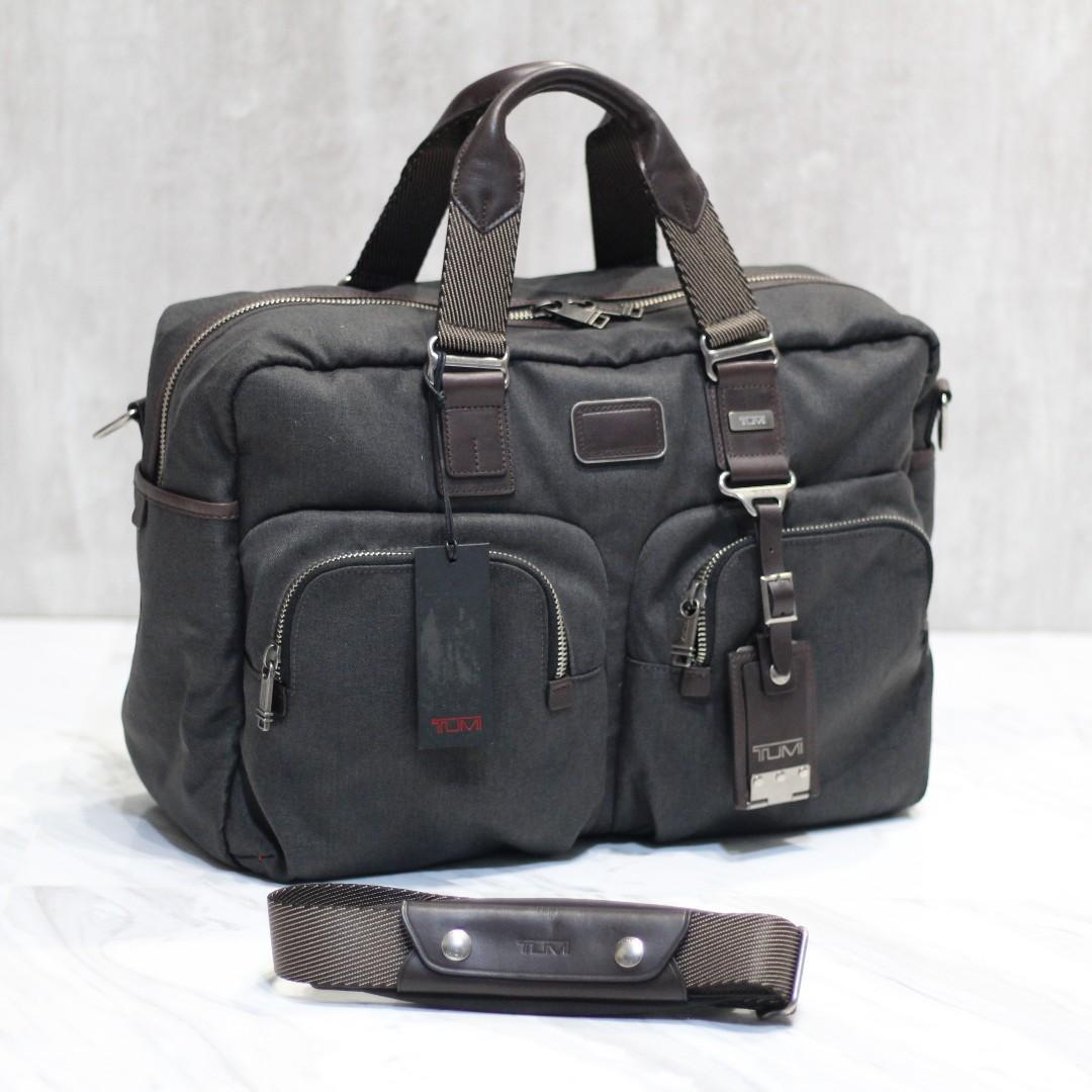 Tumi everett essential tote on sale