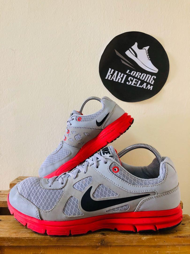 Nike deals lunarlon red