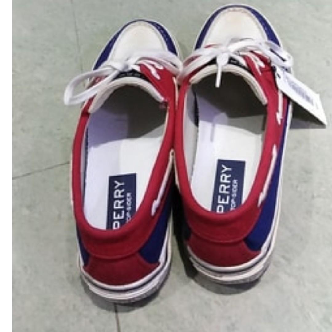 red white and blue sperrys