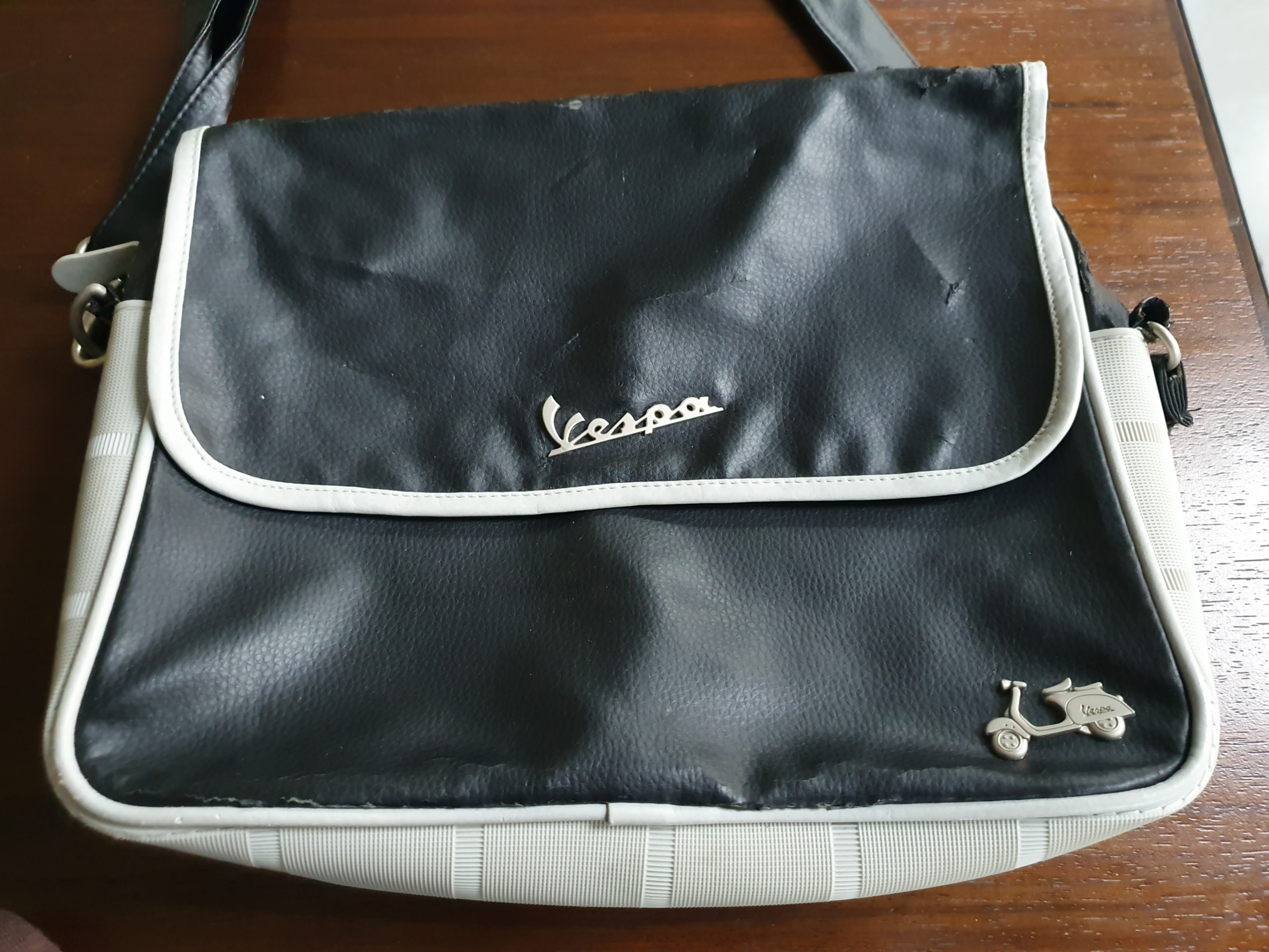 vespa messenger bag