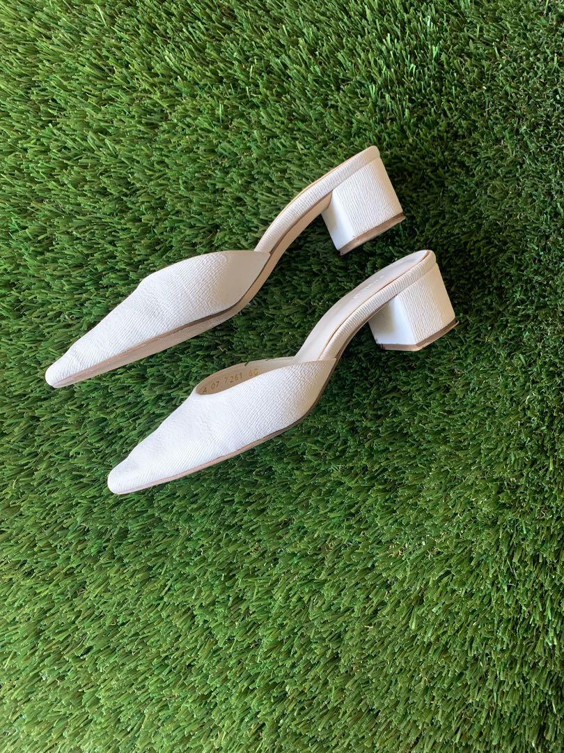 white mule shoes heels