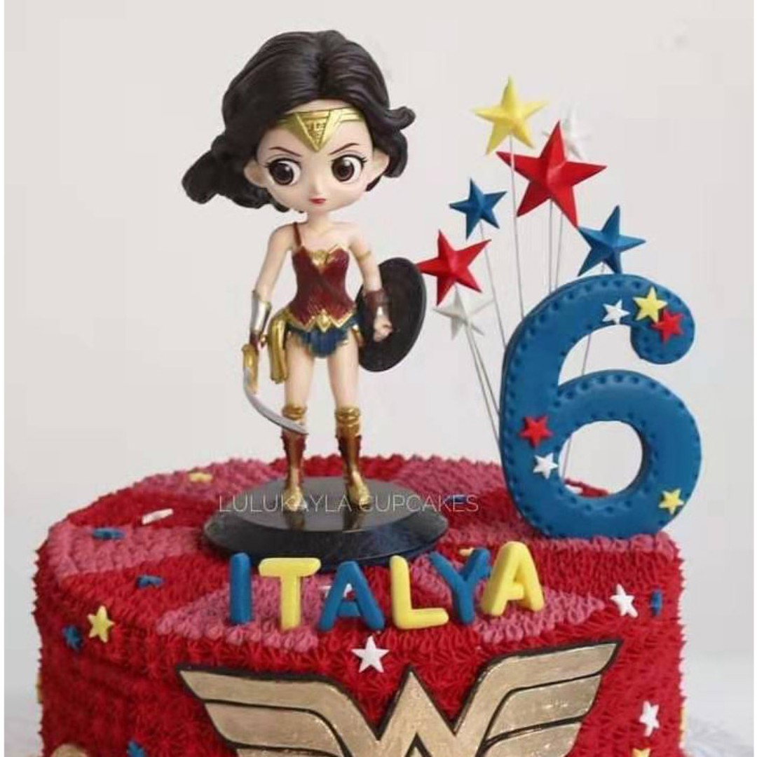 Wonderwoman Figurine Cake Topper Wonder Woman Birthday Cake