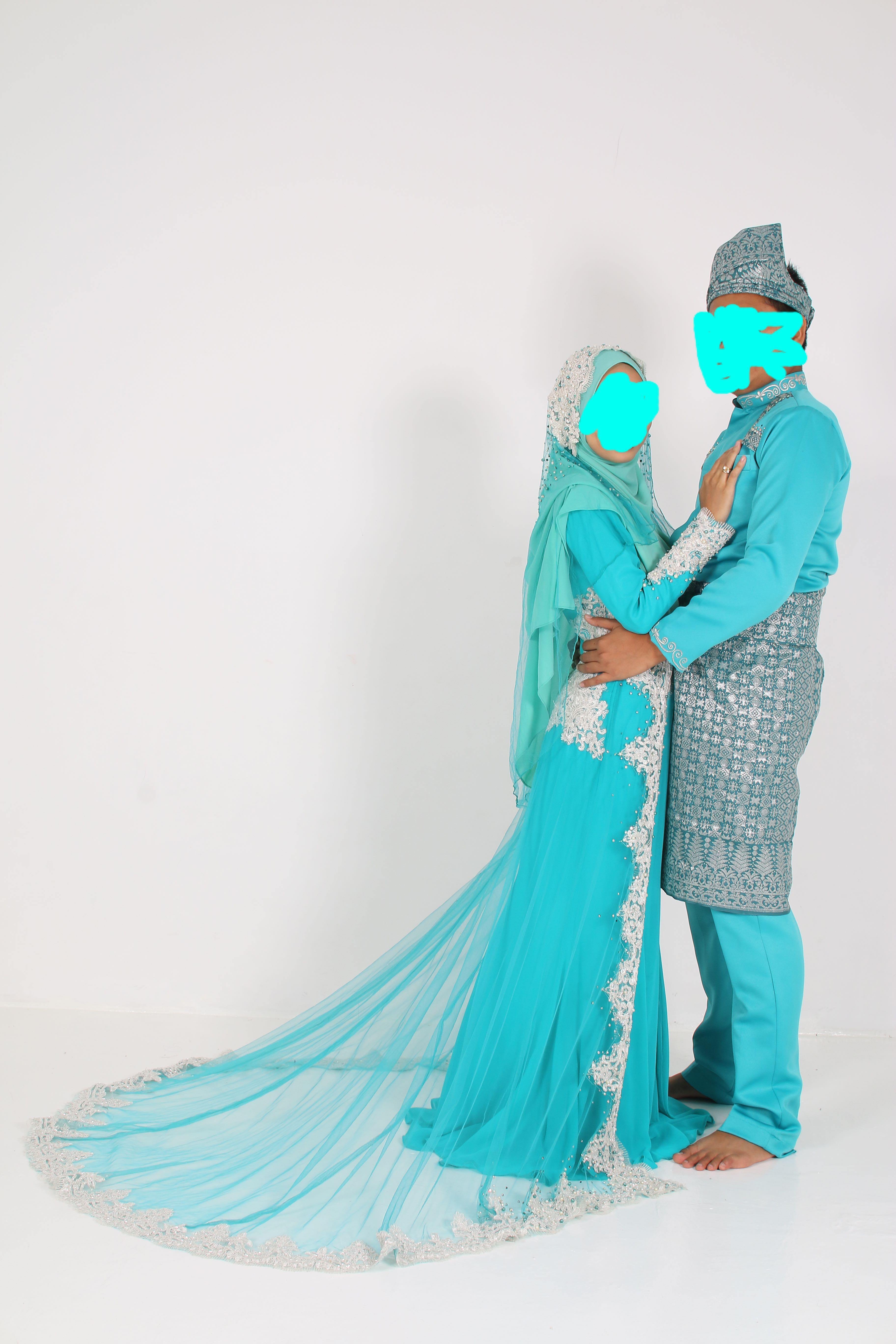 Baju pengantin complete set, Women's Fashion, Dresses & Sets