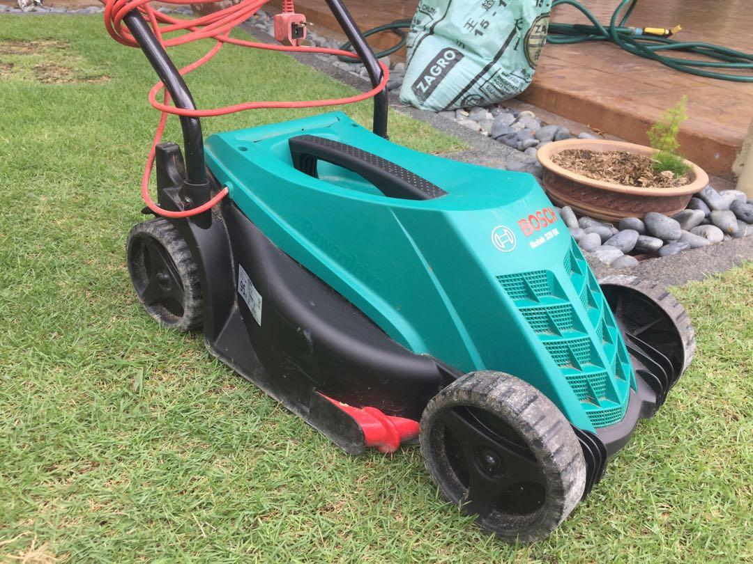 Bosch Rotak 320ER Lawn Mower