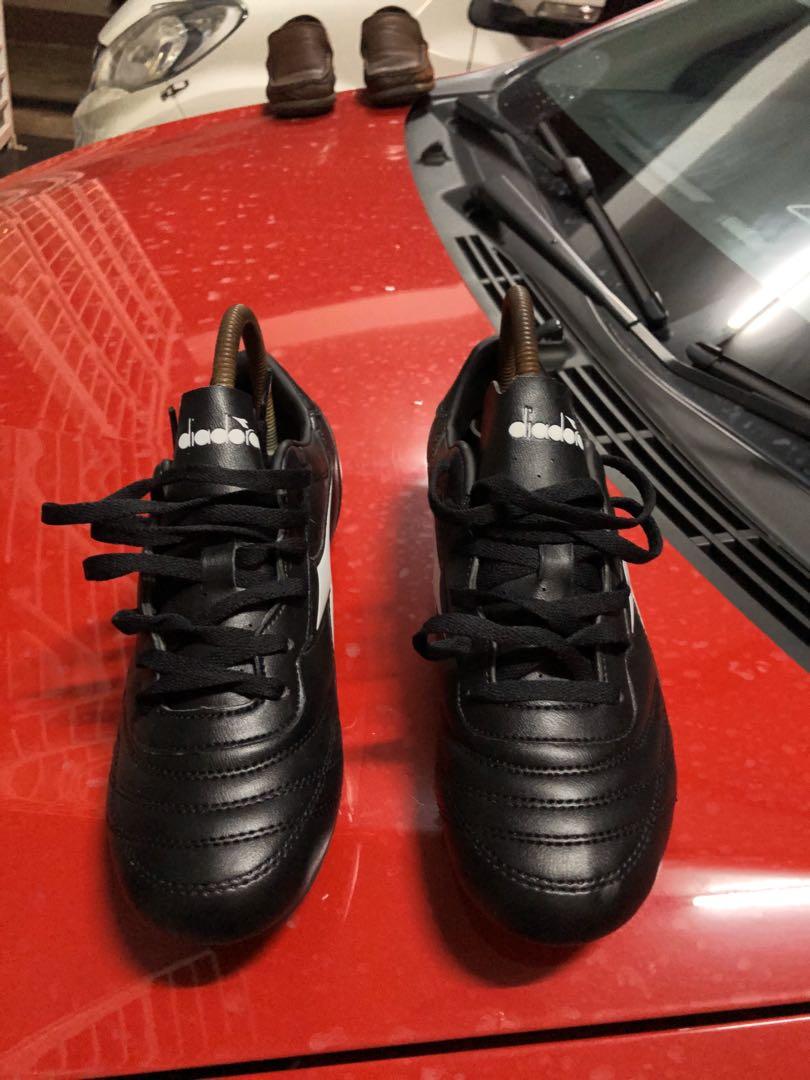 diadora football shoes